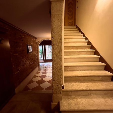 Nama Boutique Residence Венеция Екстериор снимка