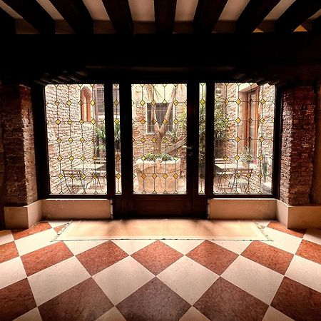 Nama Boutique Residence Венеция Екстериор снимка